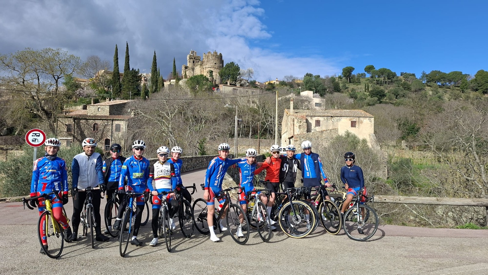 Stage Espagne – Jour 2 : Travail dans le vent et esprit collectif
